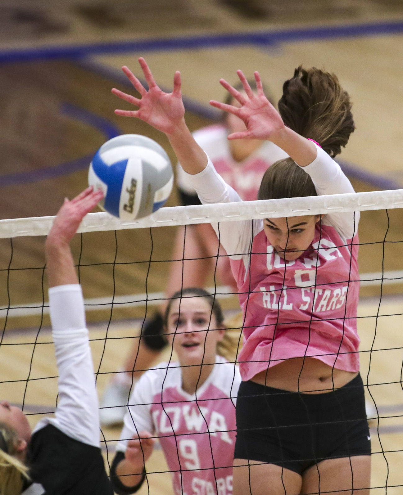 111918-volleyball-009